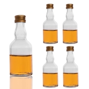 Butelka Elixir 50 ml – trzy małe butelki z bursztynowym płynem na białym tle