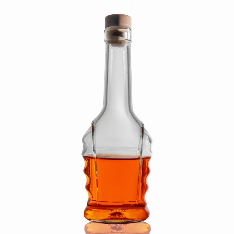Butelka Bukareszt 250 ml z korkiem – zdjęcie kilku butelek na białym tle